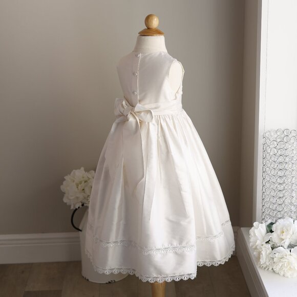 UNIQUE Ivory Flower Girl Dress Heirloom Boutique Special Occasion Size 4 NEW - Picture 5 of 6